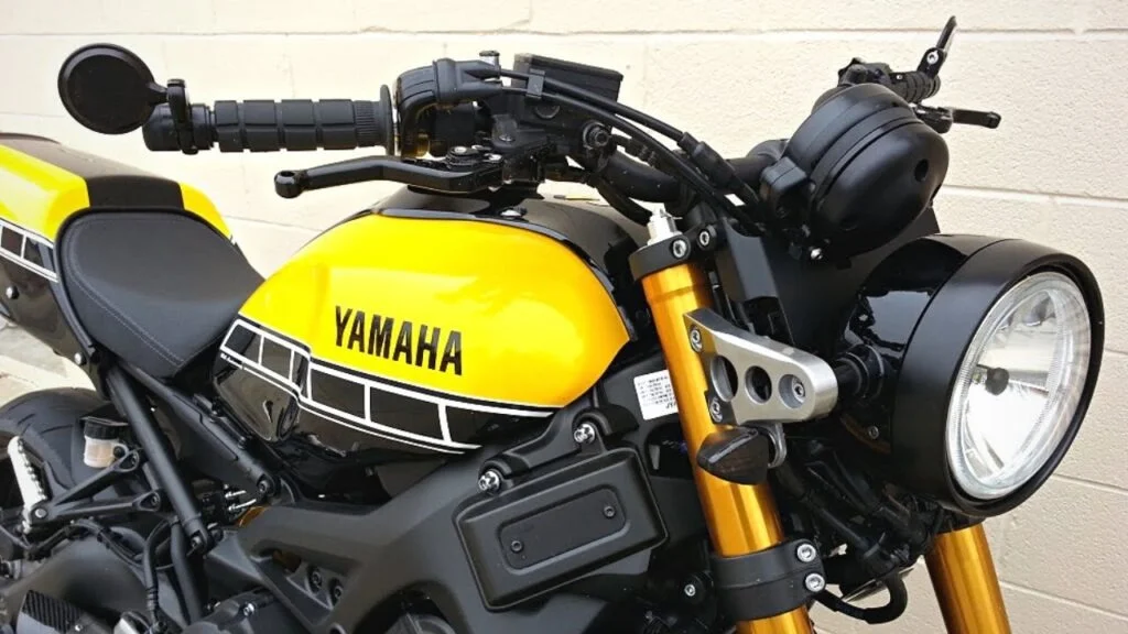 Yamaha RX 100 मार्केट में धुम मचा रहीं हैं दमदार बाइक,