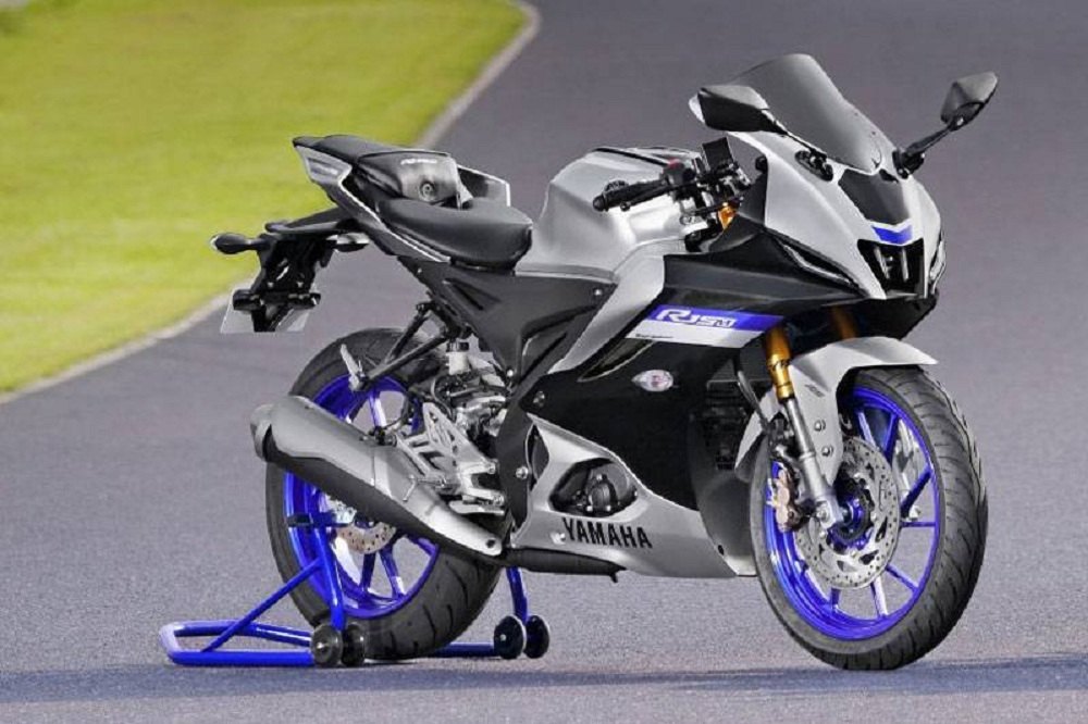 Yamaha R15: स्टाइलिश लुक और दमदार इंजन के साथ भारतीय बाजार में धूम मचा रही है!