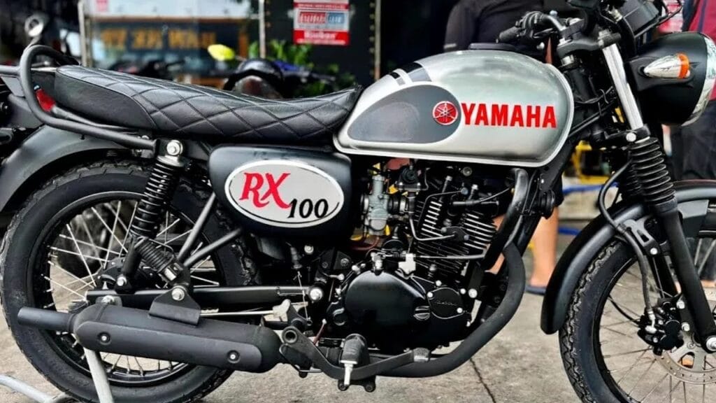 Yamaha RX100 2025 का स्पोर्टी लुक