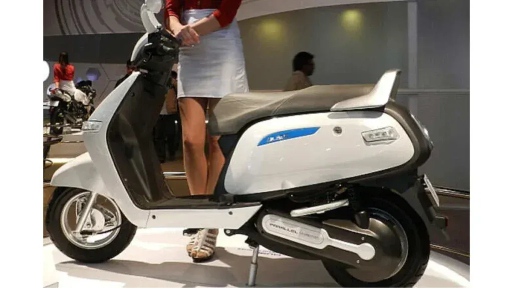 TVS iQube Hybrid 2025 model image